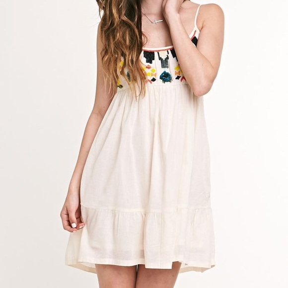 Rip Curl Dresses & Skirts - NWOT Rip Curl Embroidered Global Glam Dress